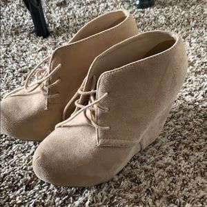 Wedges booties